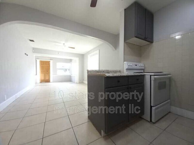 Building Photo - 3450 13th Ave S