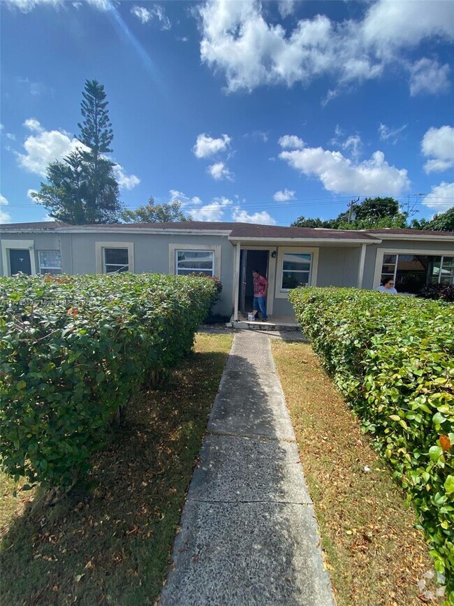 Building Photo - 10470 SW 172nd St