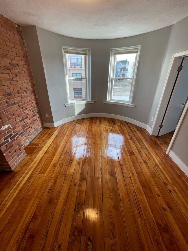 Building Photo - 1277mas