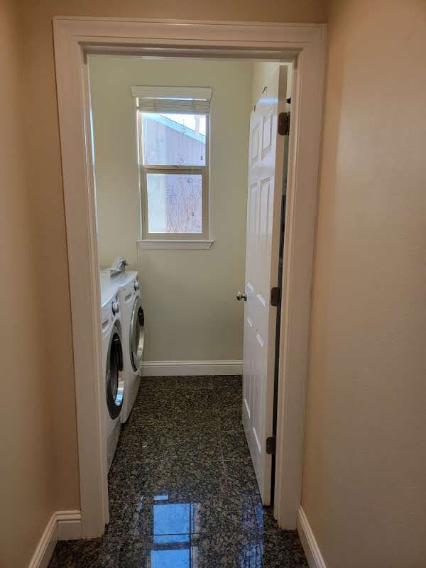 Building Photo - 469 Hawk Dr