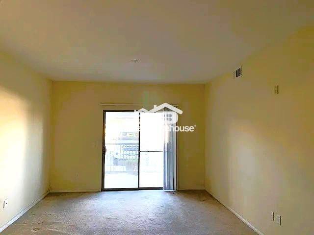 Building Photo - 8000 W Badura Ave