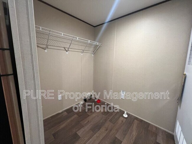 Building Photo - 16364 SE 57th St