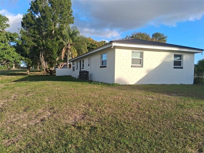 Building Photo - 76 Garrison Ln