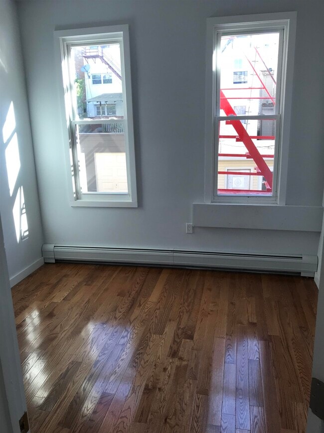 Building Photo - 224 67th St