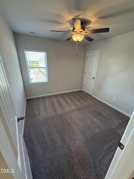 Building Photo - 1066 Peony Ln