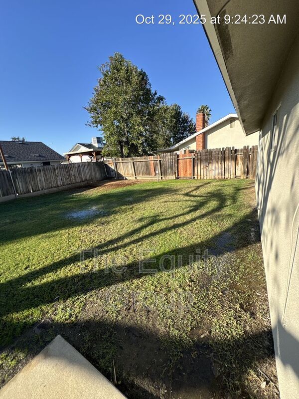 Building Photo - 951 Orangewood Ct