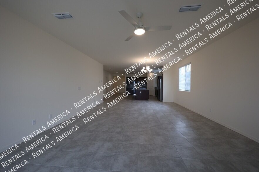 Building Photo - 1142 E Westwood Dr