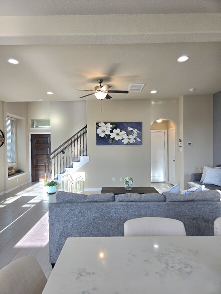Building Photo - 115 Axlewood Ct