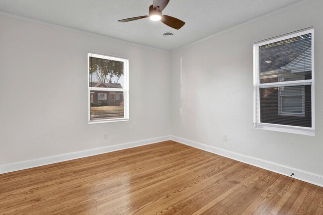 Building Photo - 3780 Shirlwood Ave