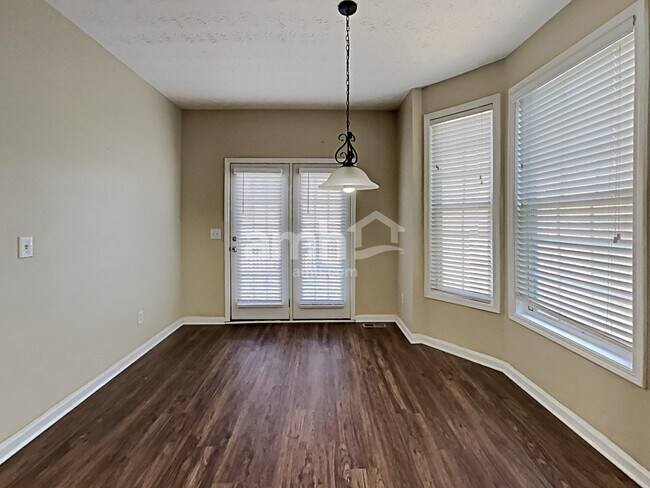 Building Photo - 320 Lazy Willow Lane