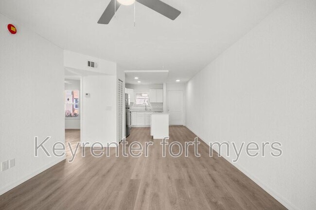 Building Photo - 16881 Davis Rd
