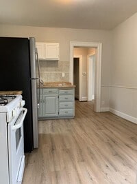 Building Photo - 140 N 31st Ave