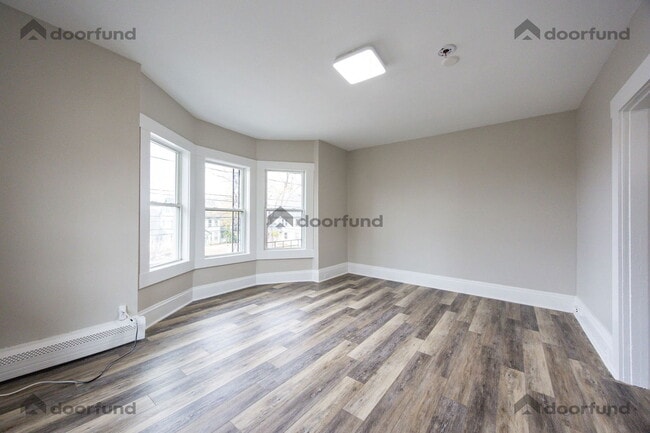 Building Photo - 3 Lyman St