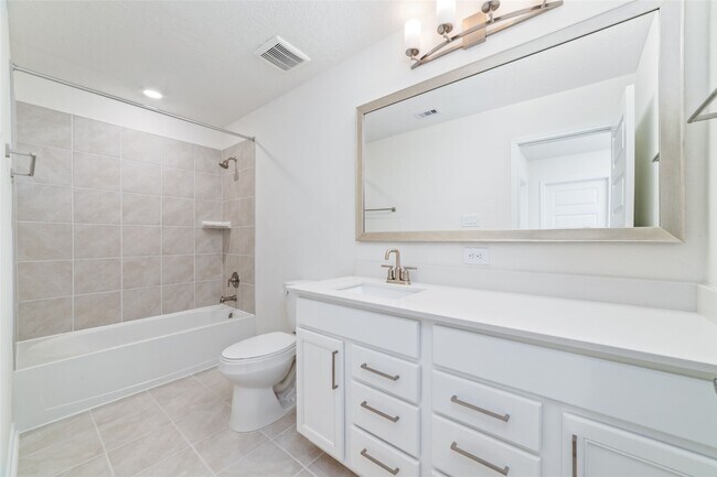 Building Photo - 7731 Coral Ky Dr