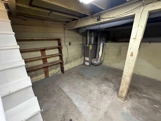 Building Photo - 1822 Earle St