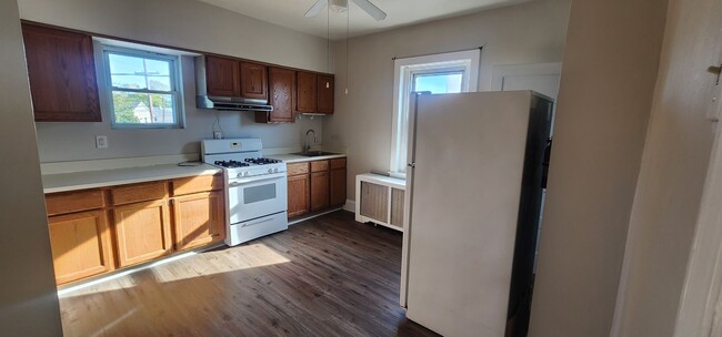 Building Photo - Plymouth Meeting 2nd Floor 1 bedroom apt. ...