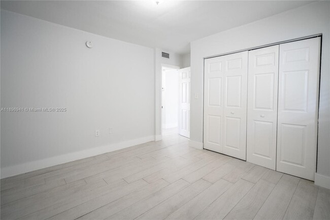 Building Photo - 465 NE 59th St