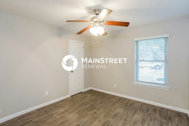 Building Photo - 3 Bedroom Pet-Friendly Home in MESQUITE, TX with Main Street Renewal