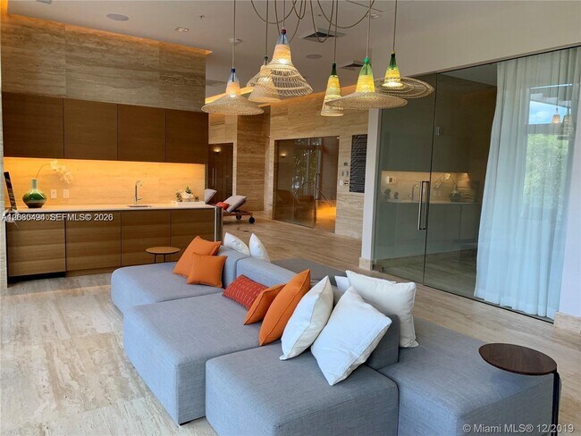 Building Photo - 16385 Biscayne Blvd