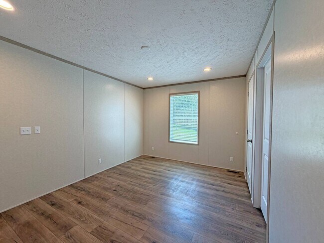 Building Photo - 781 W Walcott Rd