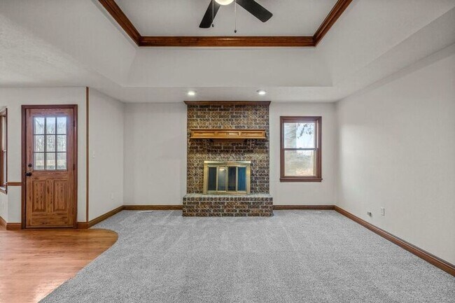 Building Photo - 2145 S Todd Ave