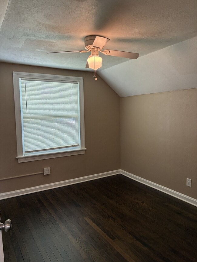 Building Photo - 1022 Virginia Ave