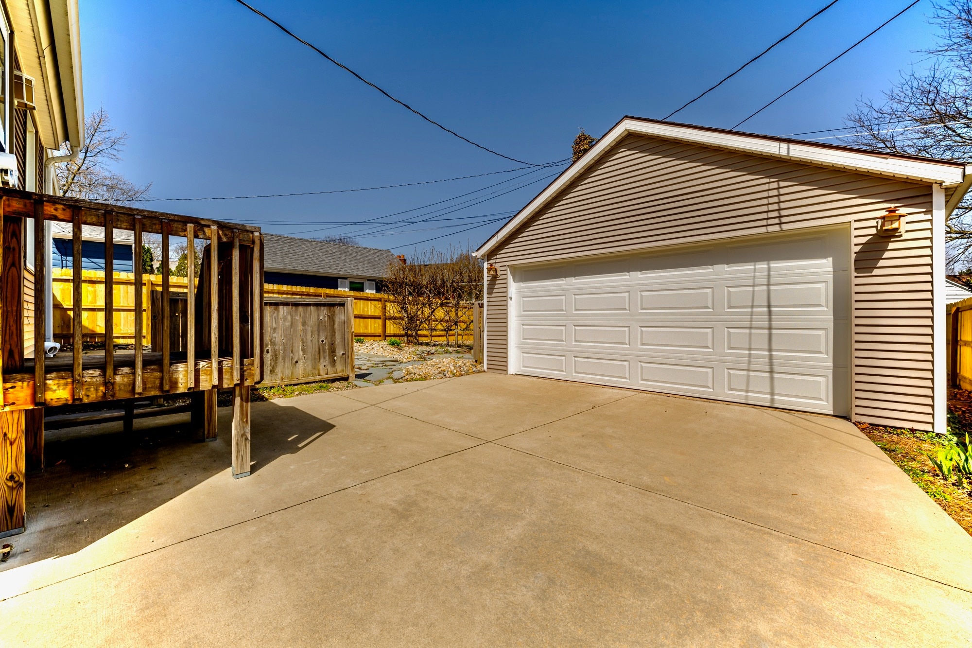 Building Photo - 511 Donna Dr