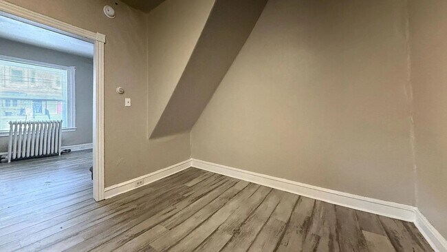 Building Photo - 1456 N 56th St