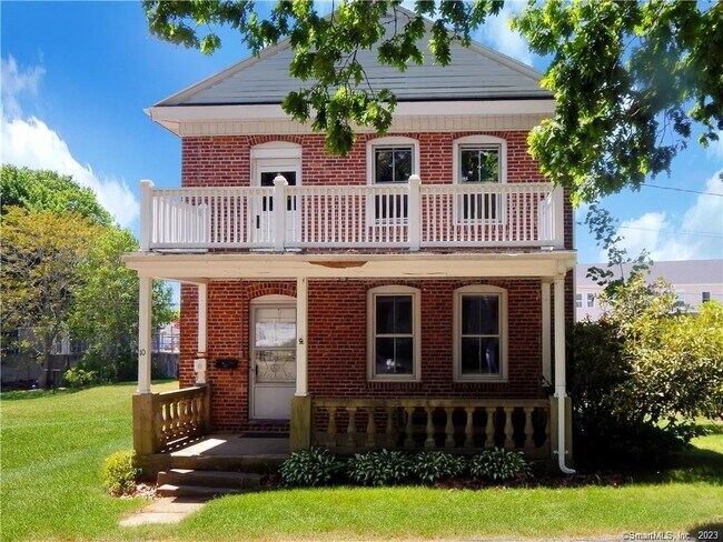 Building Photo - 10 Cherry St