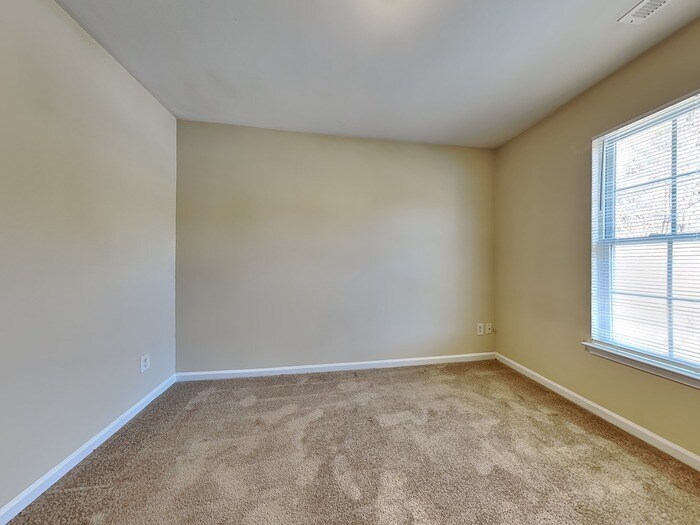 Building Photo - 6227 Dumont Ln