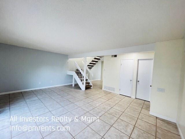 Building Photo - 4459 Anne Sladon St