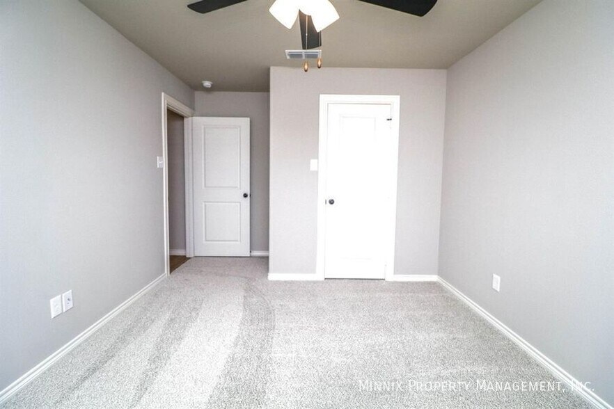 Building Photo - 2525 137th St