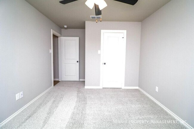 Building Photo - 2525 137th St