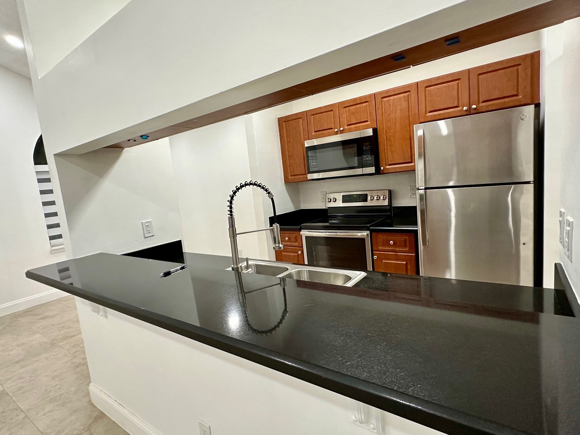 Building Photo - 10521 SW 158th Ct