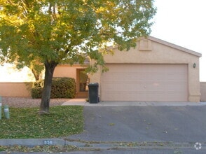 Building Photo - 956 Harrison Dr NE