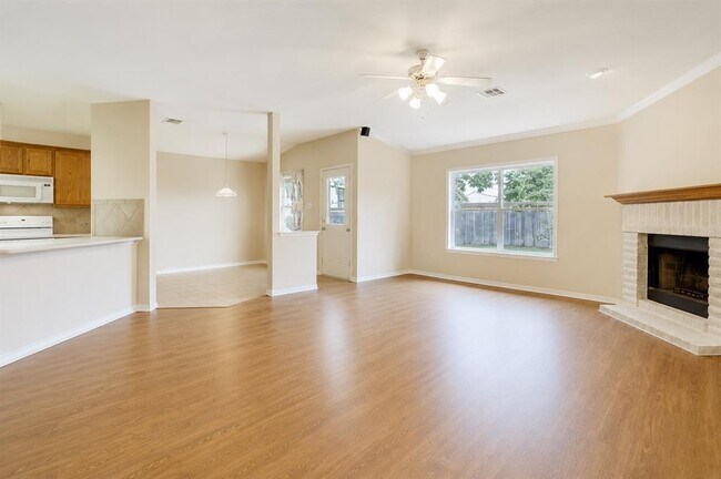 Building Photo - 2100 Mir Woods Dr