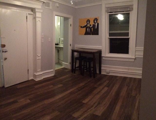 Building Photo - 323 S 46th St