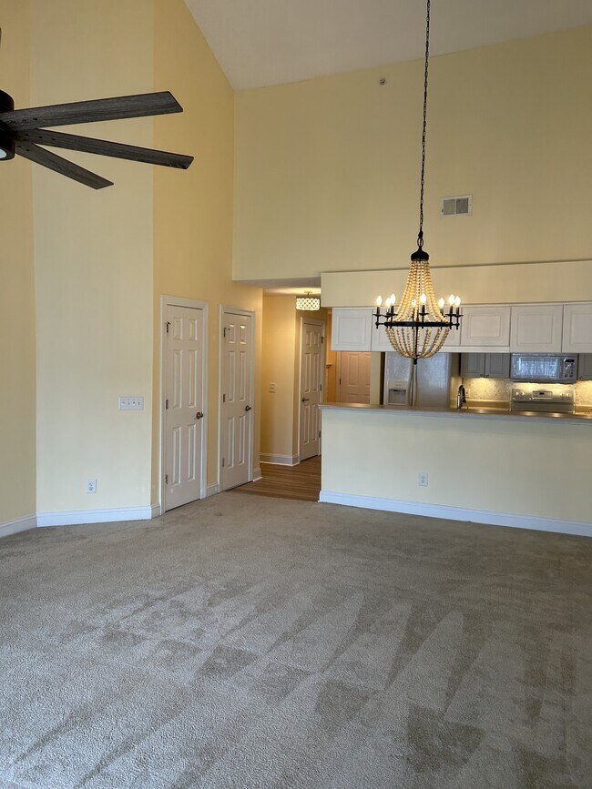 Building Photo - 627 Woodmoor Dr