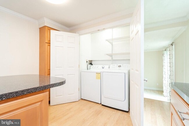 Building Photo - 60 Killdeer Ave