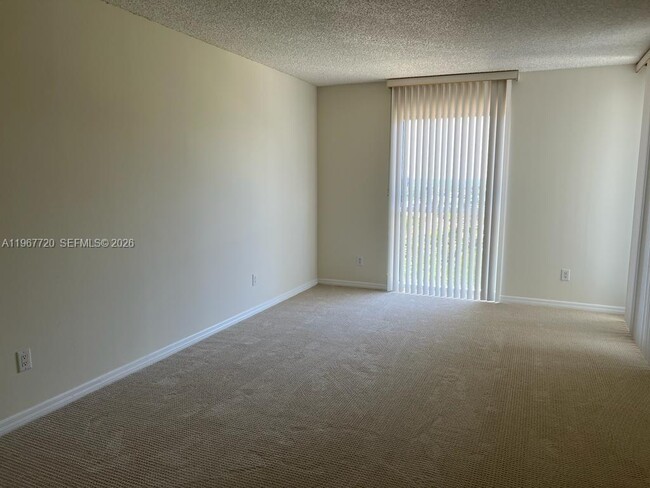 Building Photo - 21055 Yacht Club Dr