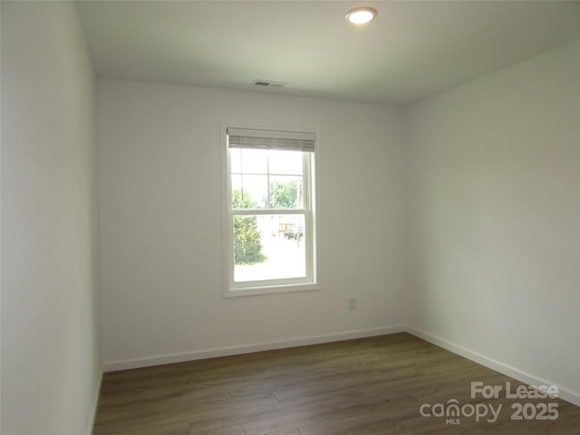 Building Photo - 111 Dorchester Ln