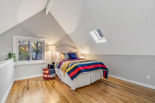 Building Photo - 2 Clover Hill Rd