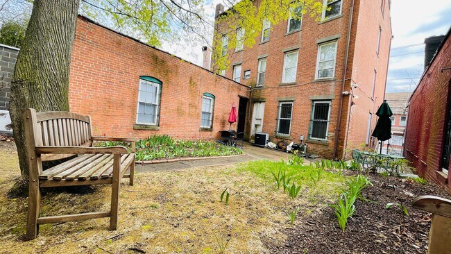 Building Photo - Renovated Loft in Historic East Rock Building | Vaulted Ceilings | Steps to Yale SOM