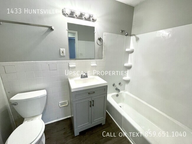 Building Photo - 1433 Huntsville Dr