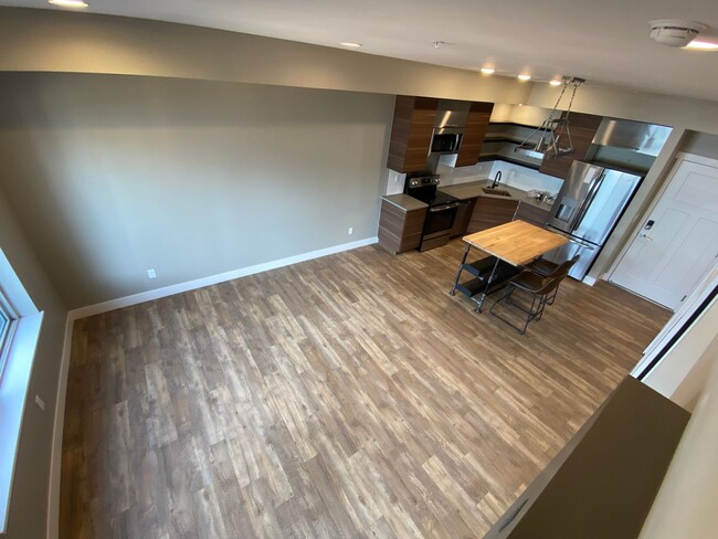 Building Photo - Modern Two Bedroom, 1.5 Bathroom Condo on ...