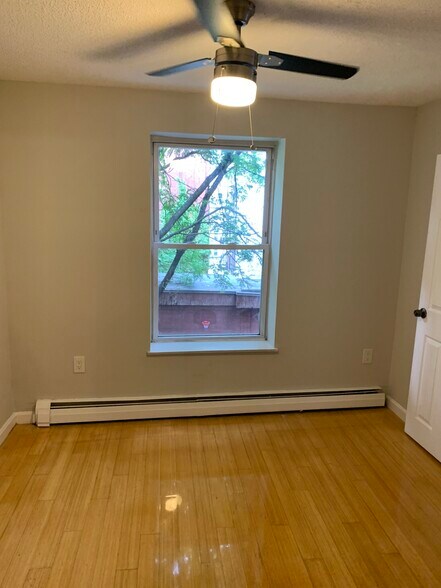 Building Photo - 28 Fleet St