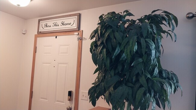 Building Photo - 12745 W Wakefield Dr