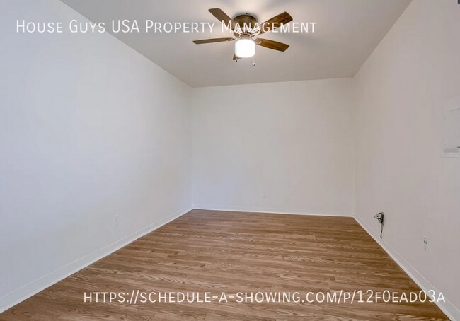 Building Photo - 15216 Bellaire Ave