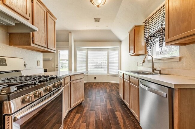 Building Photo - 1119 Polk St