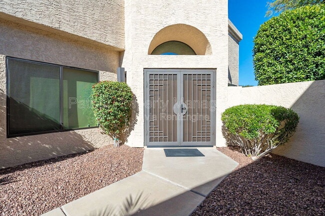 Building Photo - 10640 E Vogel Ave